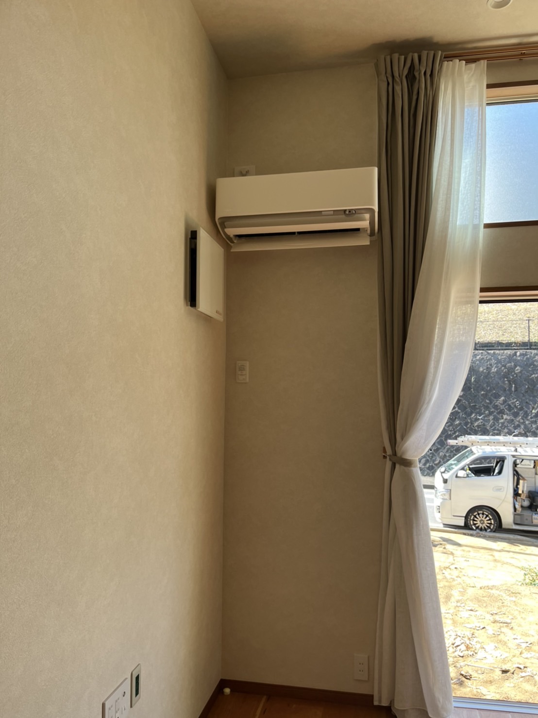鎌倉市でエアコン取り付け工事を行いました！